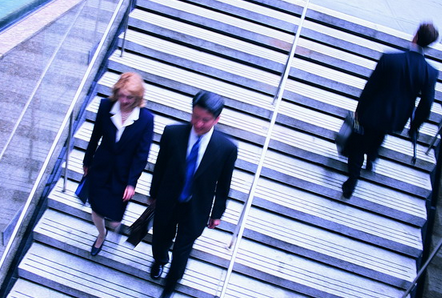 下楼梯是什么意思