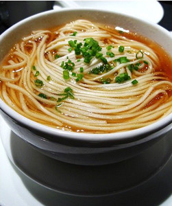吃阳春面