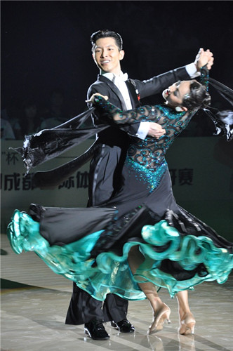 华尔兹